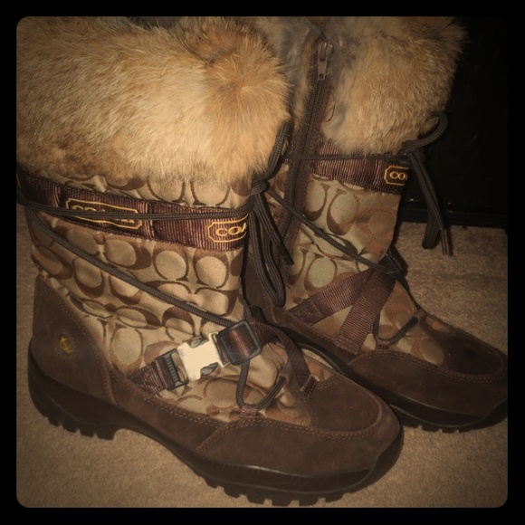 Coach Boots with fur - Picture 1 of 4